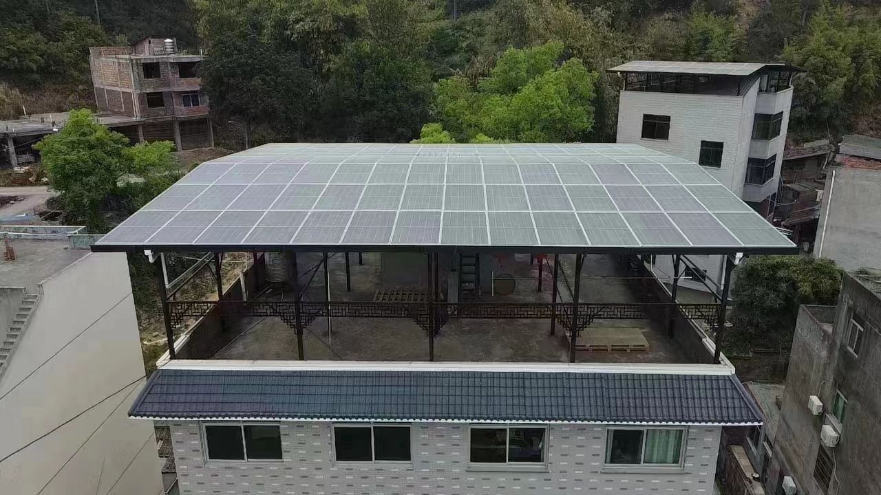 日喀则15kw+10kwh自建别墅家庭光伏储能系统